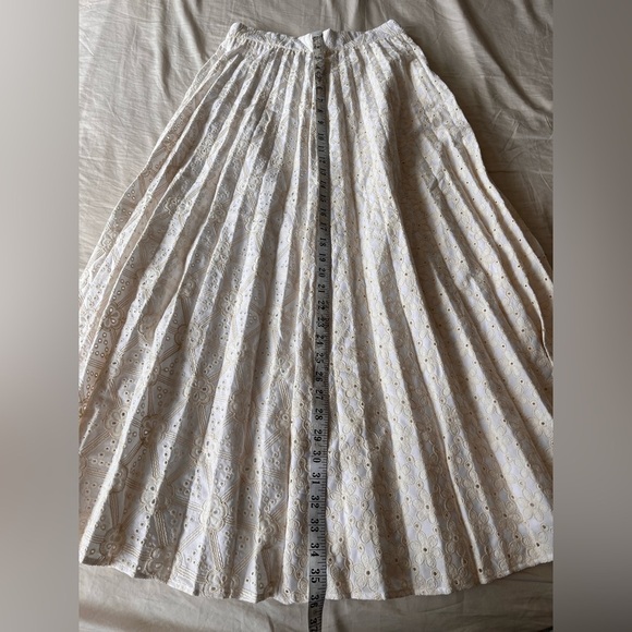 NWT Zara Cream Eyelet Embroidered Maxi Skirt XS - Picture 15 of 16